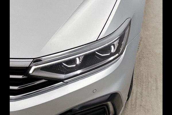 Volkswagen Passat Variant 1.4 TSI PHEV GTE Business R-LINE (VOLL!, Pano, Massage , Dynaudio, Camera, Head-up, Stoel+StuurV, Etc)