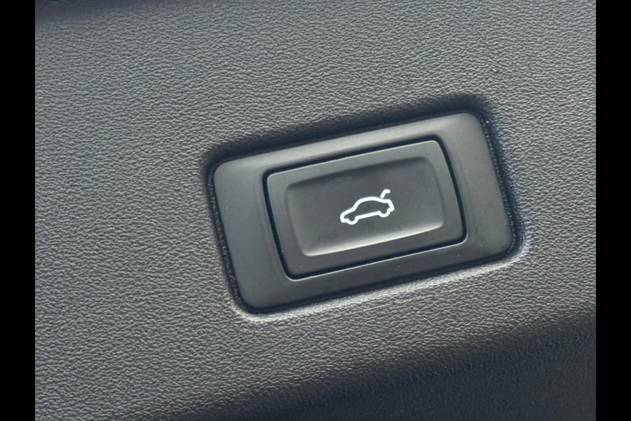 Audi Q4 e-tron 40 S 300 pk edition 77 kWh, SOH 92,5 %, 1 e eigenaar, 2 X S line, 21 ", Electrische trekhaak, NL auto met nap