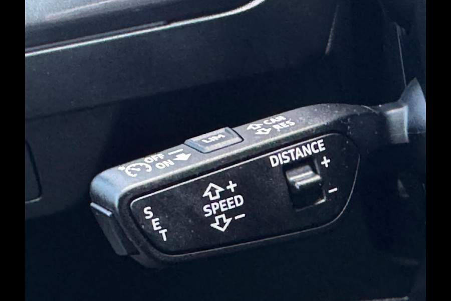 Audi Q4 e-tron 40 S 300 pk edition 77 kWh, SOH 92,5 %, 1 e eigenaar, 2 X S line, 21 ", Electrische trekhaak, NL auto met nap