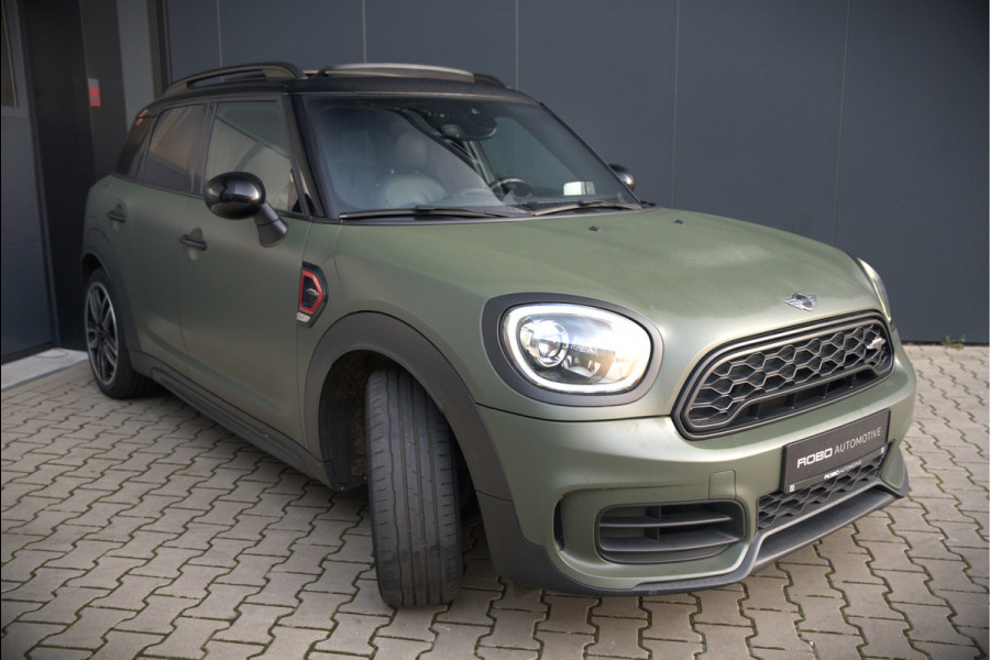 MINI Countryman 2.0 John Cooper Works ALL4 Chili | 232 pk | Panoramadak | Harman Kardon | Head-Up Display | Keyless | Cruise Control | Stoelverwarming | Ambiance Verlichting | Camera | Navigatie | JCW