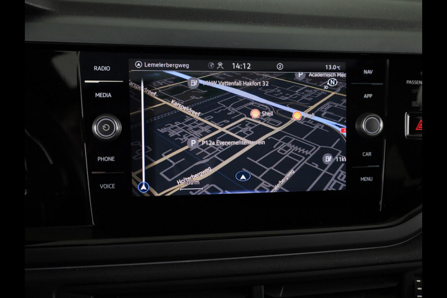 Volkswagen Taigo 1.5 TSI R-Line 150 PK DSG (Automaat) | Panorama dak | Black Style pakket | Trekhaak | Parkeer camera | Stoelverwarming |