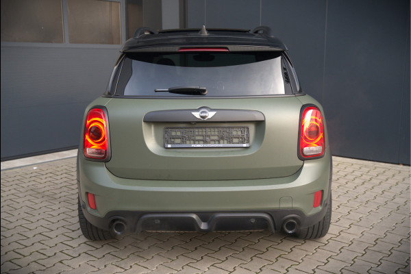 MINI Countryman 2.0 John Cooper Works ALL4 Chili | 232 pk | Panoramadak | Harman Kardon | Head-Up Display | Keyless | Cruise Control | Stoelverwarming | Ambiance Verlichting | Camera | Navigatie | JCW