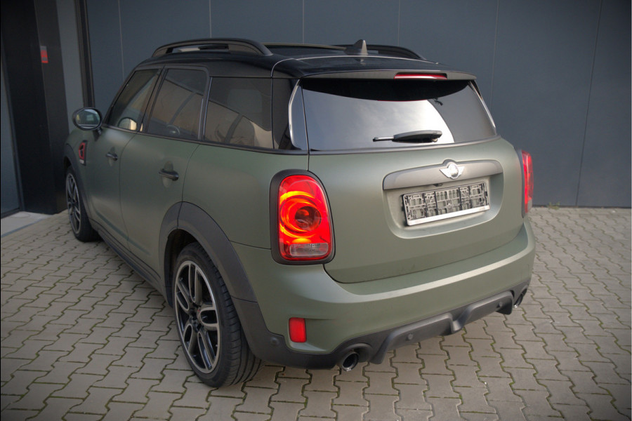 MINI Countryman 2.0 John Cooper Works ALL4 Chili | 232 pk | Panoramadak | Harman Kardon | Head-Up Display | Keyless | Cruise Control | Stoelverwarming | Ambiance Verlichting | Camera | Navigatie | JCW