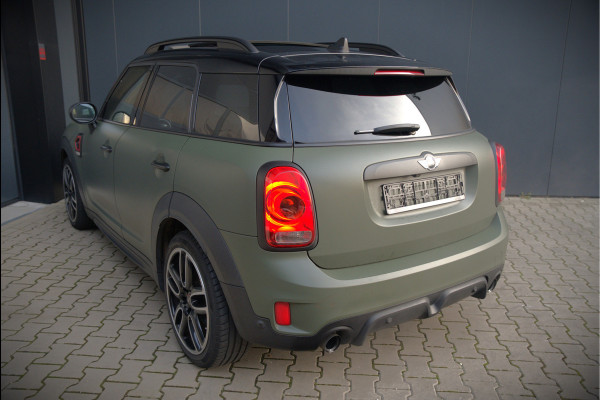 MINI Countryman 2.0 John Cooper Works ALL4 Chili | 232 pk | Panoramadak | Harman Kardon | Head-Up Display | Keyless | Cruise Control | Stoelverwarming | Ambiance Verlichting | Camera | Navigatie | JCW