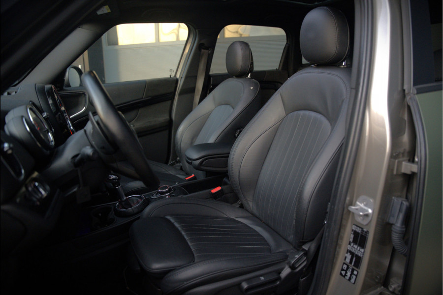 MINI Countryman 2.0 John Cooper Works ALL4 Chili | 232 pk | Panoramadak | Harman Kardon | Head-Up Display | Keyless | Cruise Control | Stoelverwarming | Ambiance Verlichting | Camera | Navigatie | JCW