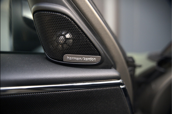 MINI Countryman 2.0 John Cooper Works ALL4 Chili | 232 pk | Panoramadak | Harman Kardon | Head-Up Display | Keyless | Cruise Control | Stoelverwarming | Ambiance Verlichting | Camera | Navigatie | JCW