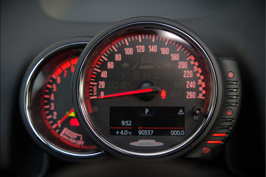 MINI Countryman 2.0 John Cooper Works ALL4 Chili | 232 pk | Panoramadak | Harman Kardon | Head-Up Display | Keyless | Cruise Control | Stoelverwarming | Ambiance Verlichting | Camera | Navigatie | JCW