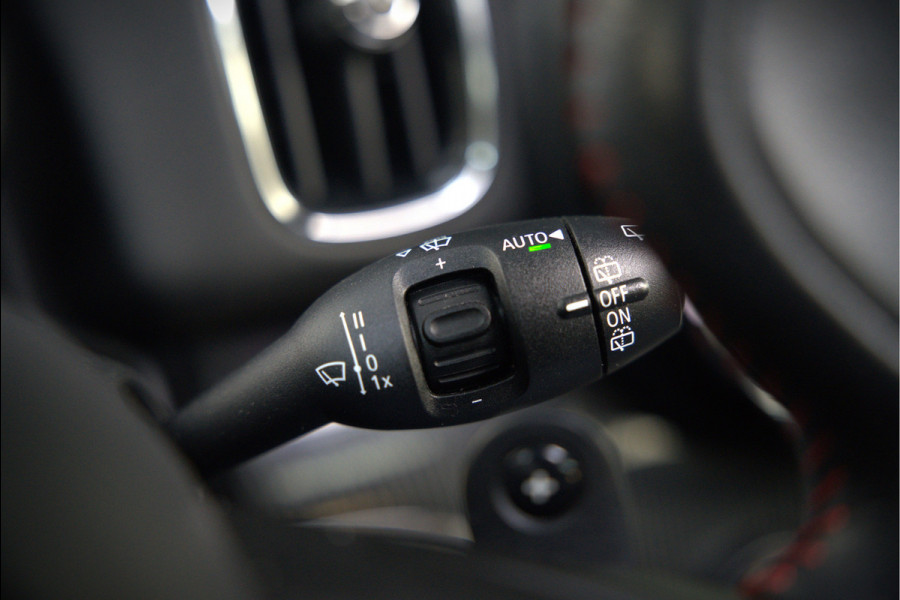 MINI Countryman 2.0 John Cooper Works ALL4 Chili | 232 pk | Panoramadak | Harman Kardon | Head-Up Display | Keyless | Cruise Control | Stoelverwarming | Ambiance Verlichting | Camera | Navigatie | JCW