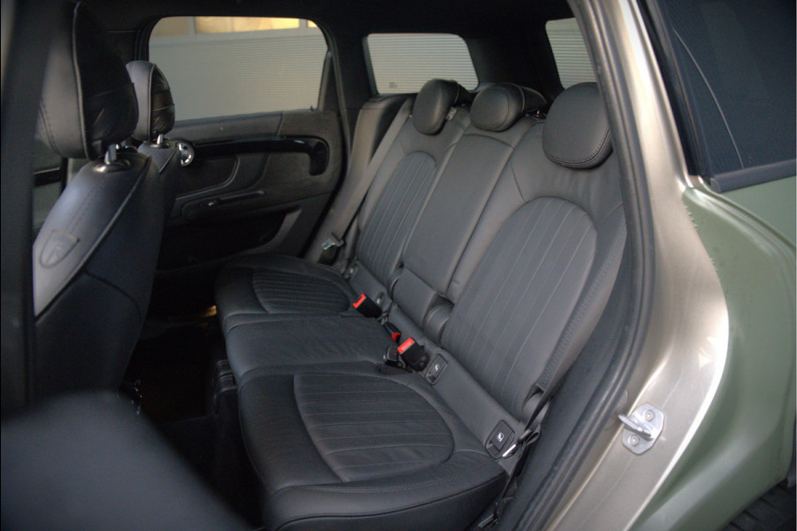 MINI Countryman 2.0 John Cooper Works ALL4 Chili | 232 pk | Panoramadak | Harman Kardon | Head-Up Display | Keyless | Cruise Control | Stoelverwarming | Ambiance Verlichting | Camera | Navigatie | JCW