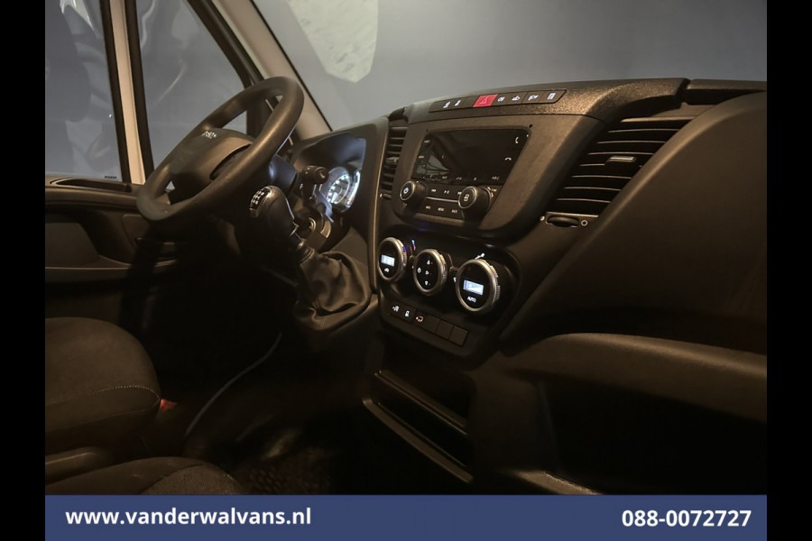 Iveco Daily 35C16H 157pk Bakwagen Dubbel Lucht Laadklep Euro6 Airco | 910kg laadvermogen Bijrijdersbank