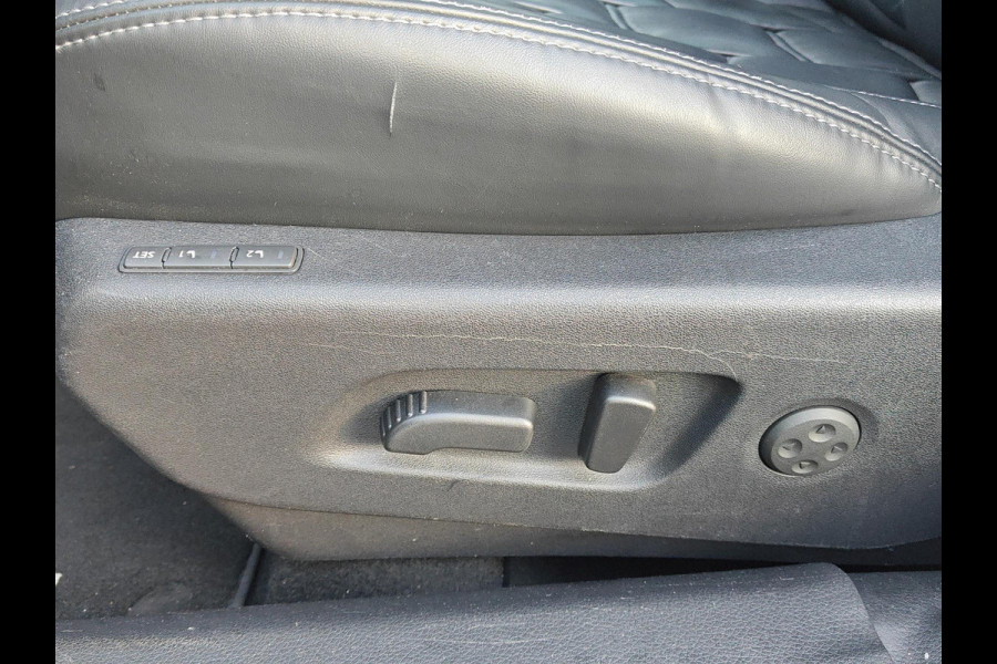 Nissan QASHQAI 1.2 Tekna + | Leder | panorama dak | Stoelverwarming