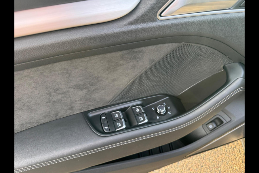 Audi A3 Sportback 40 e-tron S Line Virtual B&O Keyless Led Leder
