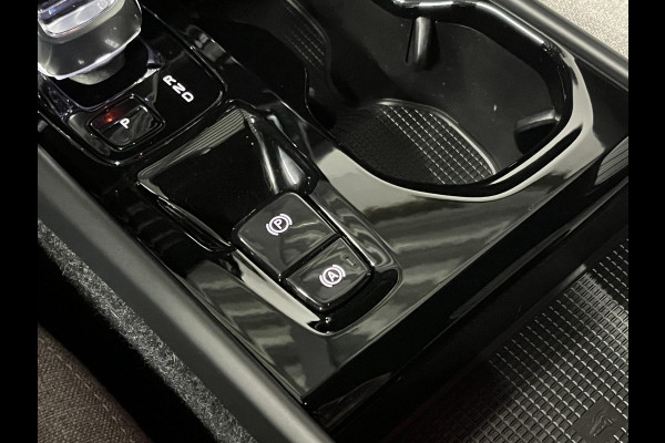 Volvo XC40 T5 Recharge Plus Dark Adaptive Cruise | Camera | Stoel-/stuurverwarming | Harmon Kardon | Carplay ​| Navigatie