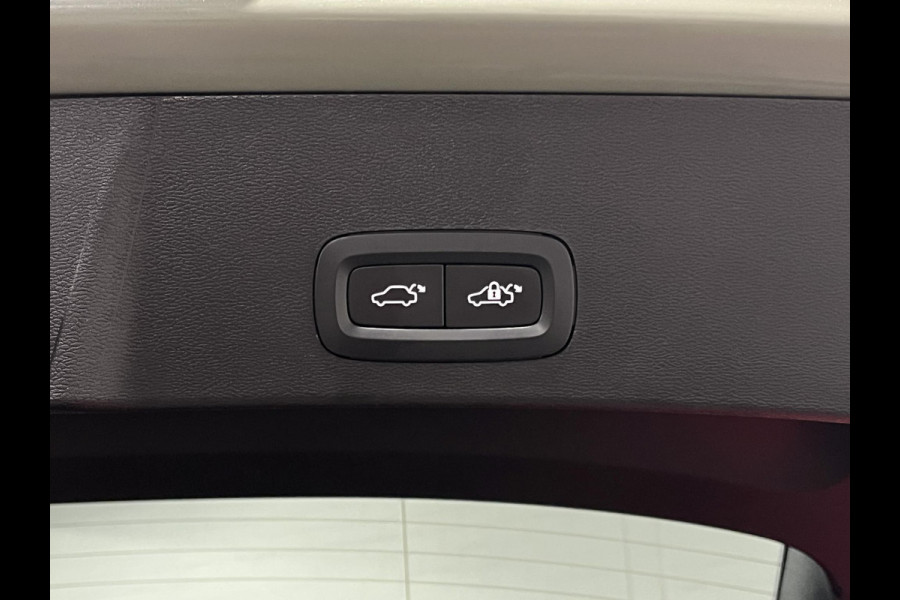 Volvo XC40 T5 Recharge Plus Dark Adaptive Cruise | Camera | Stoel-/stuurverwarming | Harmon Kardon | Carplay ​| Navigatie