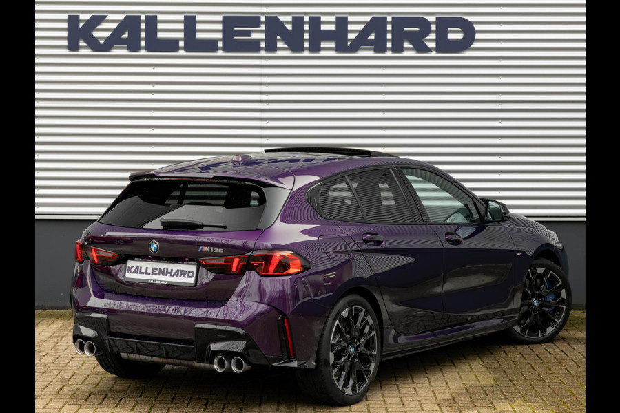 BMW 1-serie M135 xDrive - Pano - Driving Ass - Harman Kardon - Camera