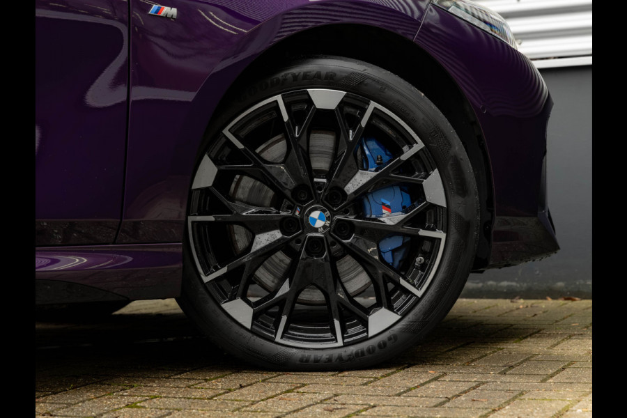 BMW 1-serie M135 xDrive - Pano - Driving Ass - Harman Kardon - Camera