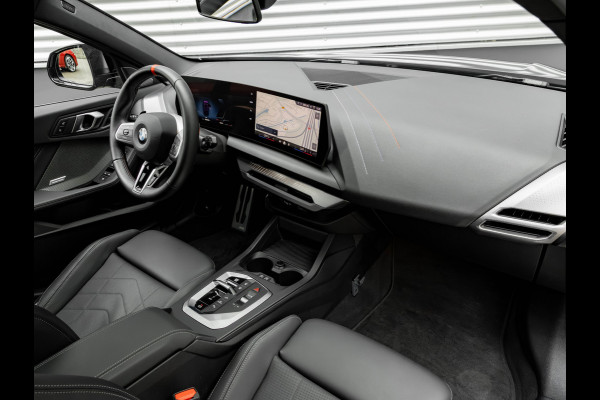 BMW 1-serie M135 xDrive - Pano - Driving Ass - Harman Kardon - Camera