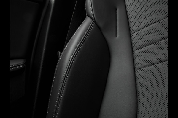 BMW 1-serie M135 xDrive - Pano - Driving Ass - Harman Kardon - Camera