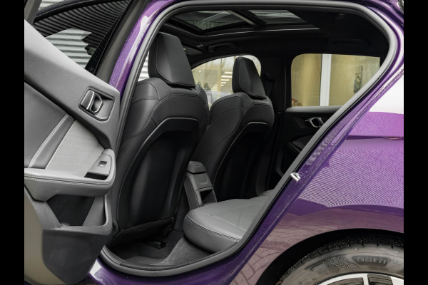 BMW 1-serie M135 xDrive - Pano - Driving Ass - Harman Kardon - Camera