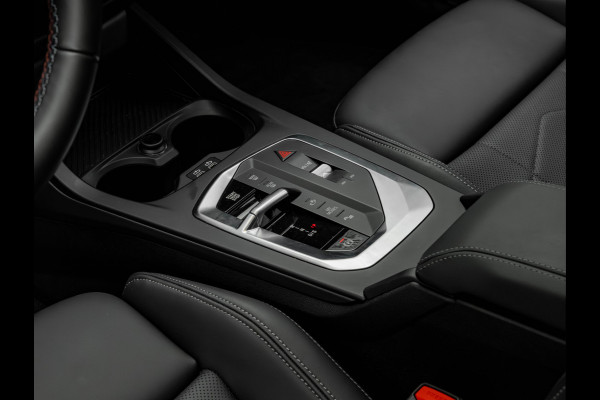 BMW 1-serie M135 xDrive - Pano - Driving Ass - Harman Kardon - Camera