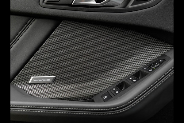 BMW 1-serie M135 xDrive - Pano - Driving Ass - Harman Kardon - Camera