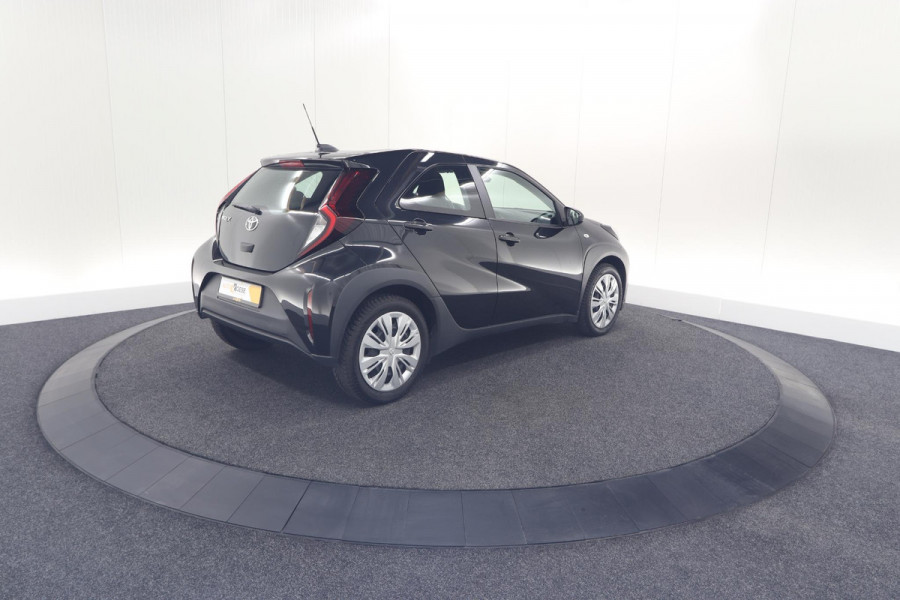Toyota Aygo X 1.0 VVT-i MT Play | Camera | Apple Carplay | NL Auto | 100% Dealer Onderhouden