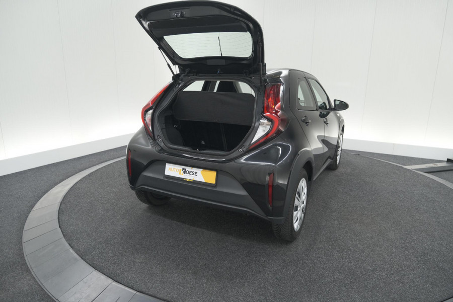 Toyota Aygo X 1.0 VVT-i MT Play | Camera | Apple Carplay | NL Auto | 100% Dealer Onderhouden
