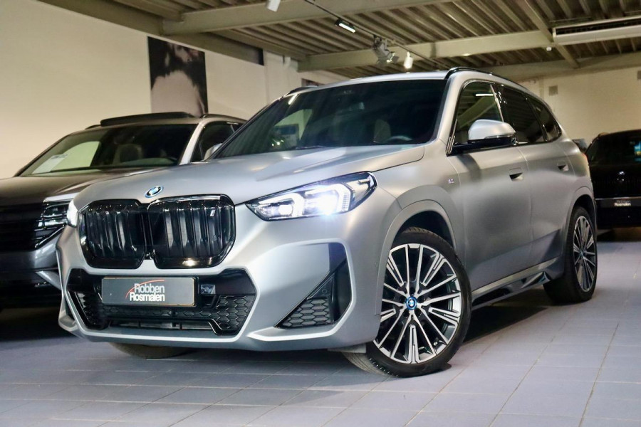 BMW iX1 xDrive30 Launch Ed M Sport|Frozen|PANO|MASSAGE