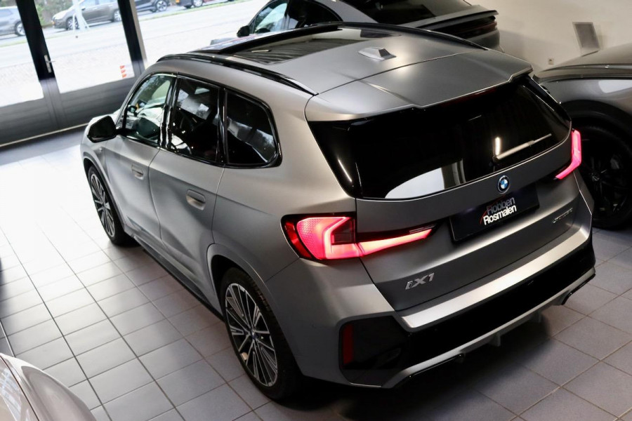 BMW iX1 xDrive30 Launch Ed M Sport|Frozen|PANO|MASSAGE