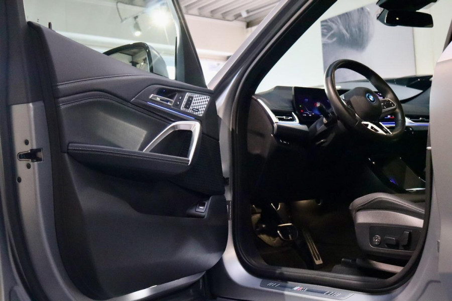 BMW iX1 xDrive30 Launch Ed M Sport|Frozen|PANO|MASSAGE