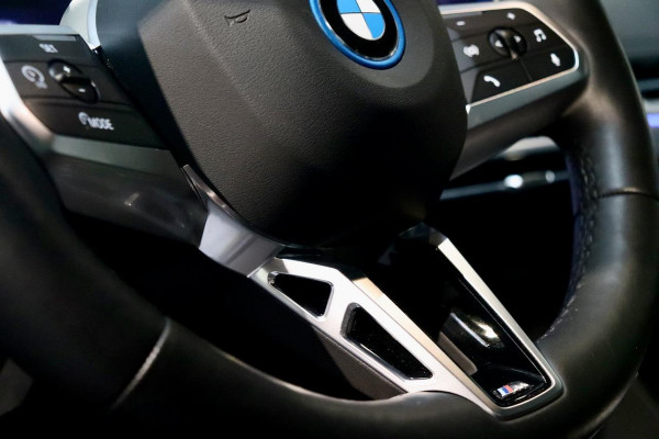 BMW iX1 xDrive30 Launch Ed M Sport|Frozen|PANO|MASSAGE