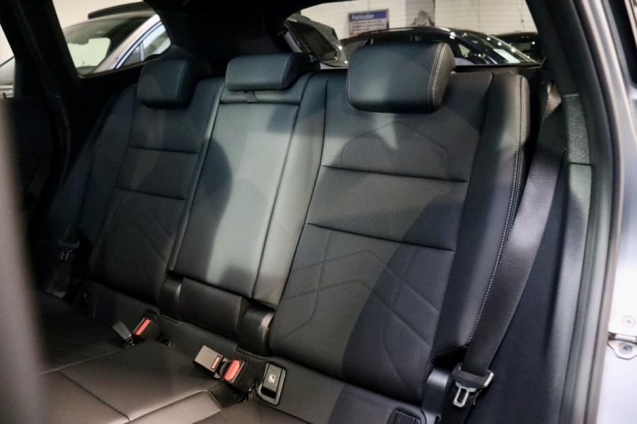 BMW iX1 xDrive30 Launch Ed M Sport|Frozen|PANO|MASSAGE