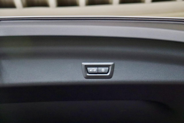 BMW iX1 xDrive30 Launch Ed M Sport|Frozen|PANO|MASSAGE