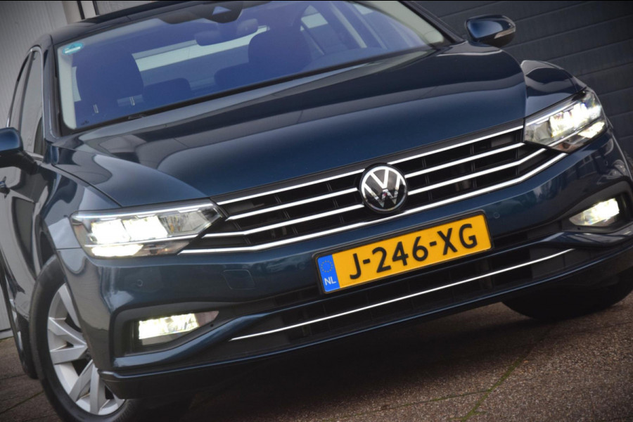 Volkswagen Passat 1.5 TSI Business APPLE CARPLAY/DRAADLOOS LADEN/PARKEER ASSISTENT