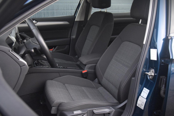 Volkswagen Passat 1.5 TSI Business APPLE CARPLAY/DRAADLOOS LADEN/PARKEER ASSISTENT