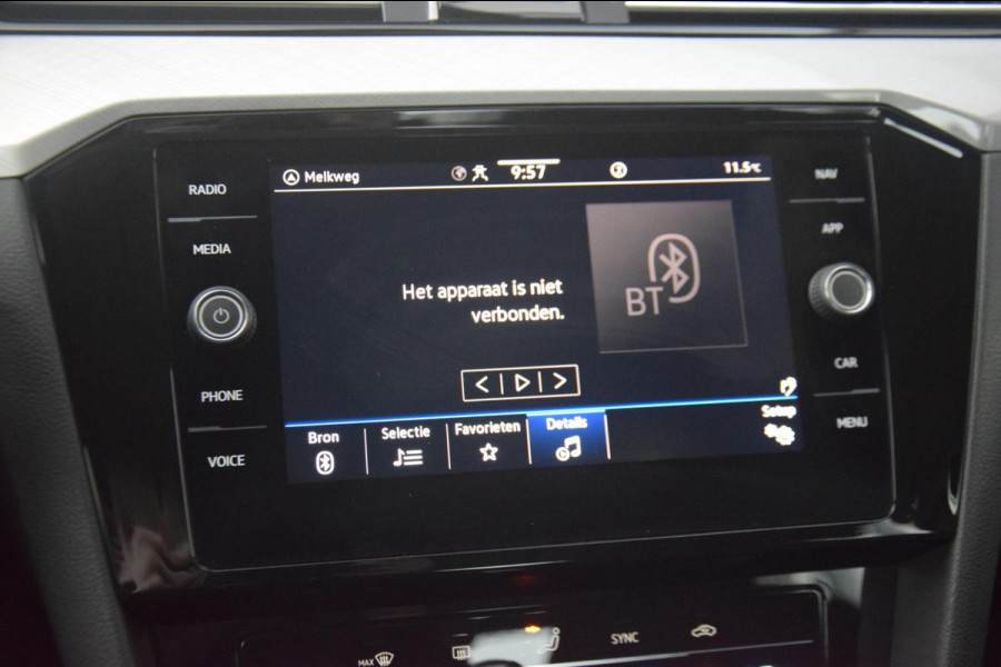 Volkswagen Passat 1.5 TSI Business APPLE CARPLAY/DRAADLOOS LADEN/PARKEER ASSISTENT