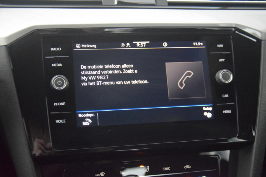 Volkswagen Passat 1.5 TSI Business APPLE CARPLAY/DRAADLOOS LADEN/PARKEER ASSISTENT
