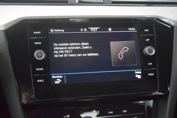 Volkswagen Passat 1.5 TSI Business APPLE CARPLAY/DRAADLOOS LADEN/PARKEER ASSISTENT
