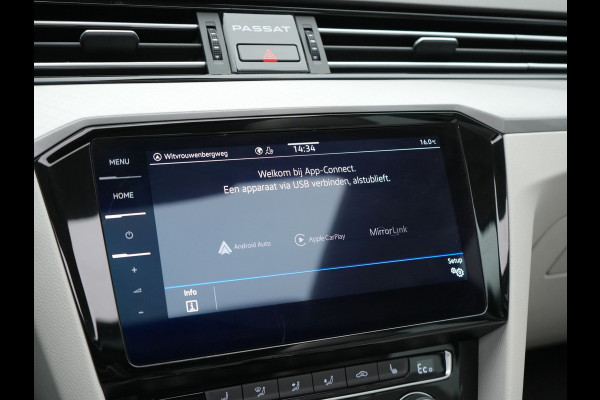 Volkswagen Passat Variant 1.4 TSI PHEV GTE Highline Plug In Hyrbid 218pk Dealer O.H PHEV | Panodak | Adaptive Cruise | Alcantara Sportstoelen Massage & Verwarmd | Apple Carplay | Camera | Virtual | Navigatie | Keyless | Blis | DAB |
