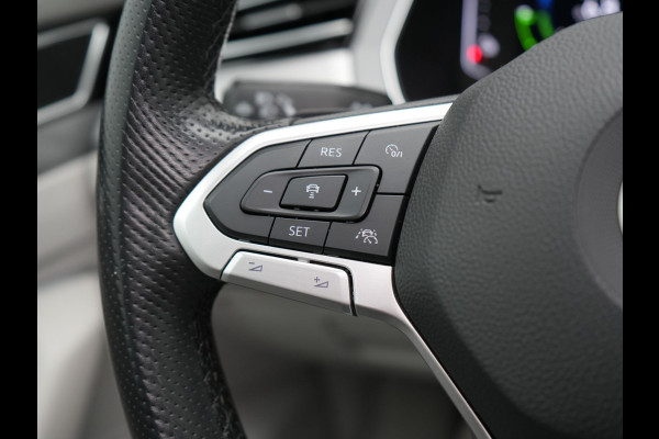 Volkswagen Passat Variant 1.4 TSI PHEV GTE Highline Plug In Hyrbid 218pk Dealer O.H PHEV | Panodak | Adaptive Cruise | Alcantara Sportstoelen Massage & Verwarmd | Apple Carplay | Camera | Virtual | Navigatie | Keyless | Blis | DAB |