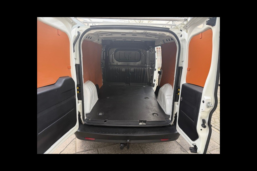 Opel Combo 1.3 CDTi L2H1 Edition AIRCO I NAVI I TREKHAAK I IMPERIAAL I EURO 6 I LAGE KILOMETERS