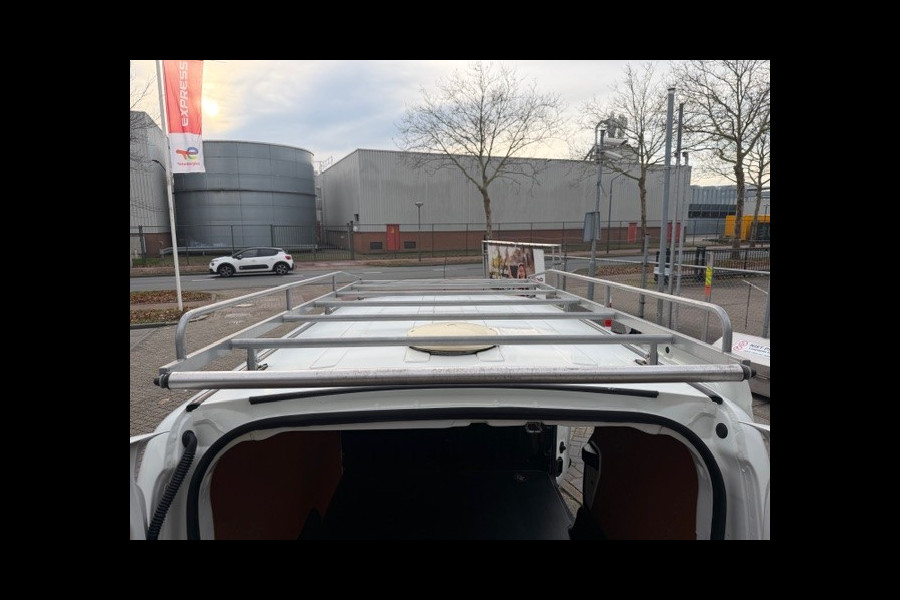 Opel Combo 1.3 CDTi L2H1 Edition AIRCO I NAVI I TREKHAAK I IMPERIAAL I EURO 6 I LAGE KILOMETERS