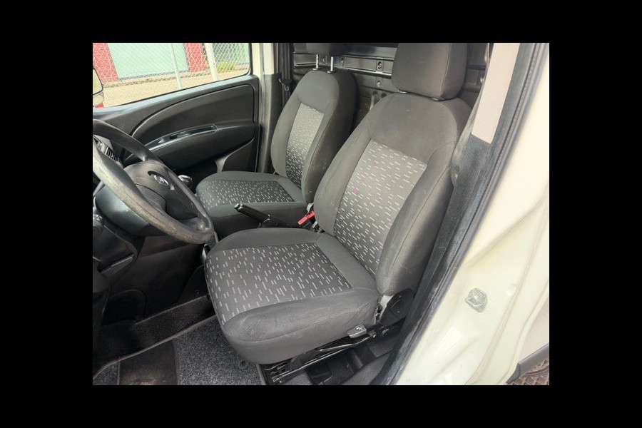 Opel Combo 1.3 CDTi L2H1 Edition AIRCO I NAVI I TREKHAAK I IMPERIAAL I EURO 6 I LAGE KILOMETERS