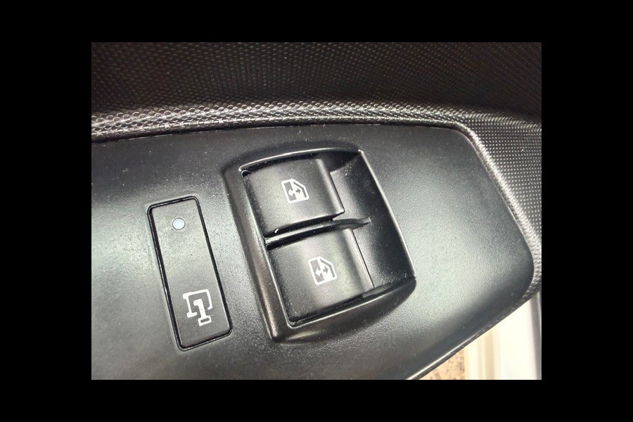 Opel Combo 1.3 CDTi L2H1 Edition AIRCO I NAVI I TREKHAAK I IMPERIAAL I EURO 6 I LAGE KILOMETERS