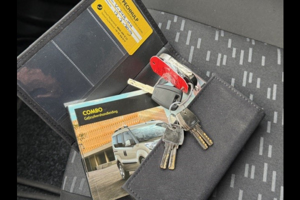 Opel Combo 1.3 CDTi L2H1 Edition AIRCO I NAVI I TREKHAAK I IMPERIAAL I EURO 6 I LAGE KILOMETERS