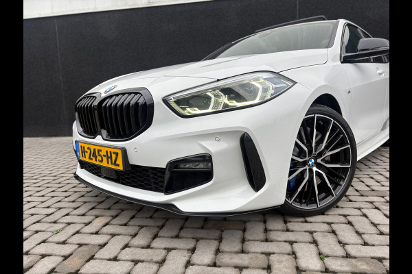 BMW 1-serie 118i - M Sport - Pano - Leder - CarPlay