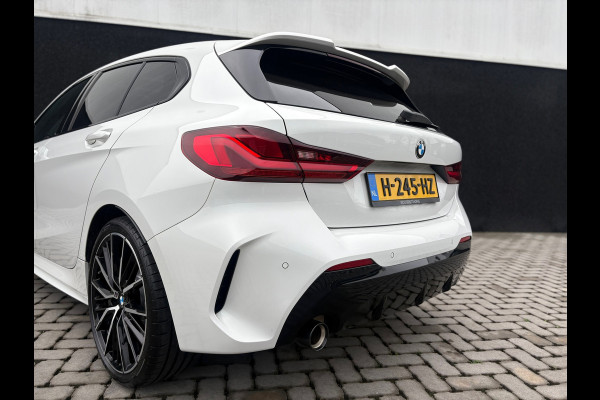 BMW 1-serie 118i - M Sport - Pano - Leder - CarPlay