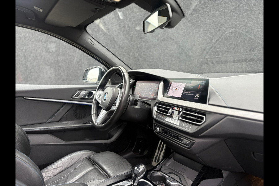 BMW 1-serie 118i - M Sport - Pano - Leder - CarPlay
