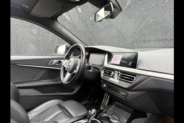 BMW 1-serie 118i - M Sport - Pano - Leder - CarPlay