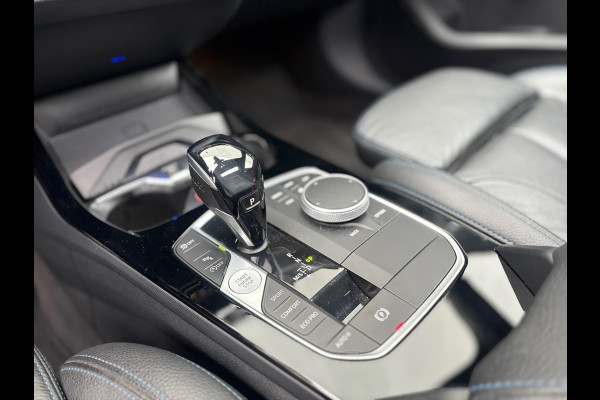 BMW 1-serie 118i - M Sport - Pano - Leder - CarPlay